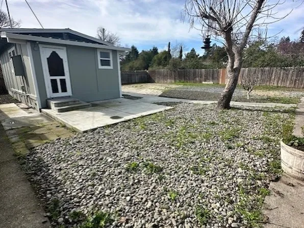 5107 Hutchinson Rd, Sebastopol, CA 95472