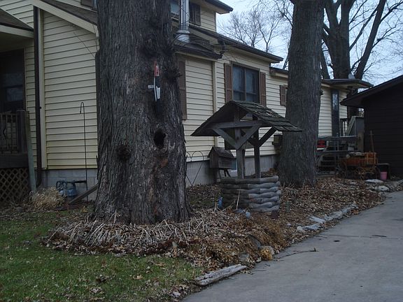 5th image of 213 S Merrill St