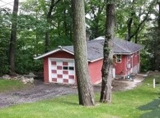 82 Lakeside Dr, Highland Lakes, NJ 07422