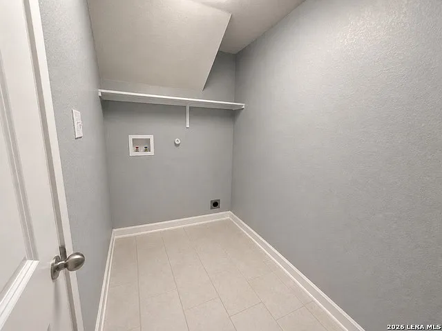 212 Empress Brilliant — Photo 11