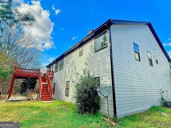 4th image of 557 Vickers Ln