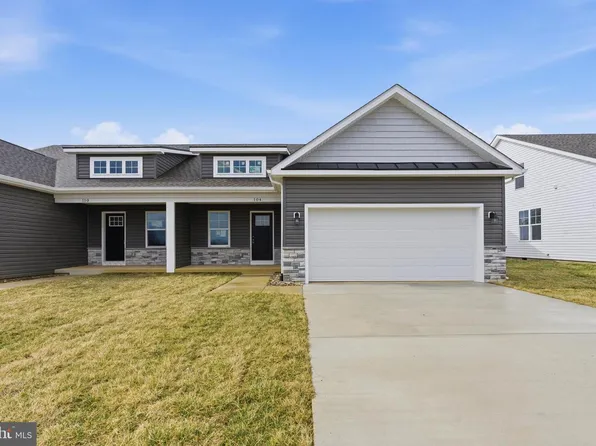 P5 Barrier Reef Dr, Martinsburg, WV 25403
