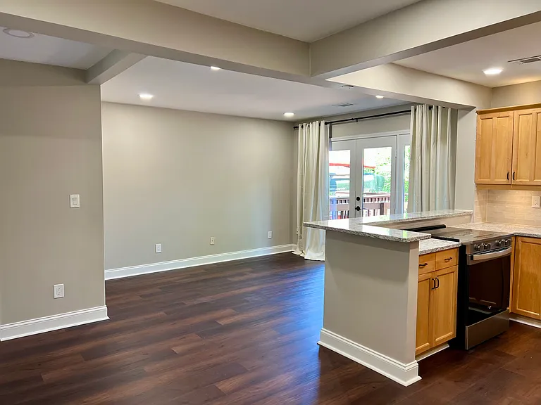 1135 Riverbend Club Dr SE — Photo 8