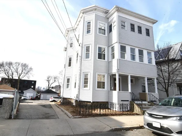 121 Cottage St, Everett, MA 02149