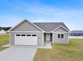 711 Roosevelt St, Baraboo, WI 53913