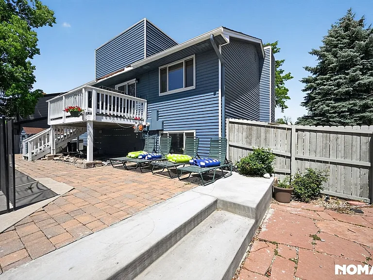 6913 Wolff St — Photo 8