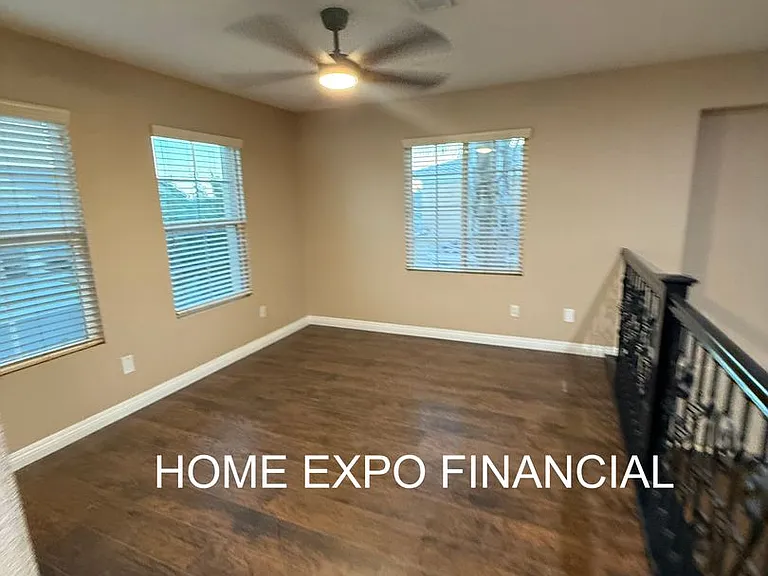 1456 Moonlight Dr — Photo 11