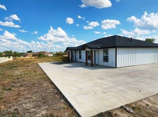 86 LOS SAUCES RD, Eagle Pass, TX 78852