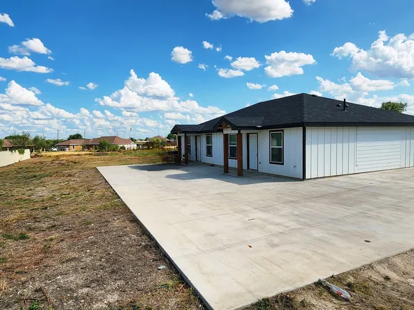 86 LOS SAUCES RD, Eagle Pass, TX 78852