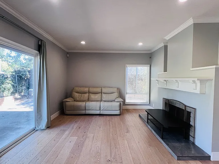 42 Mann St — Photo 2