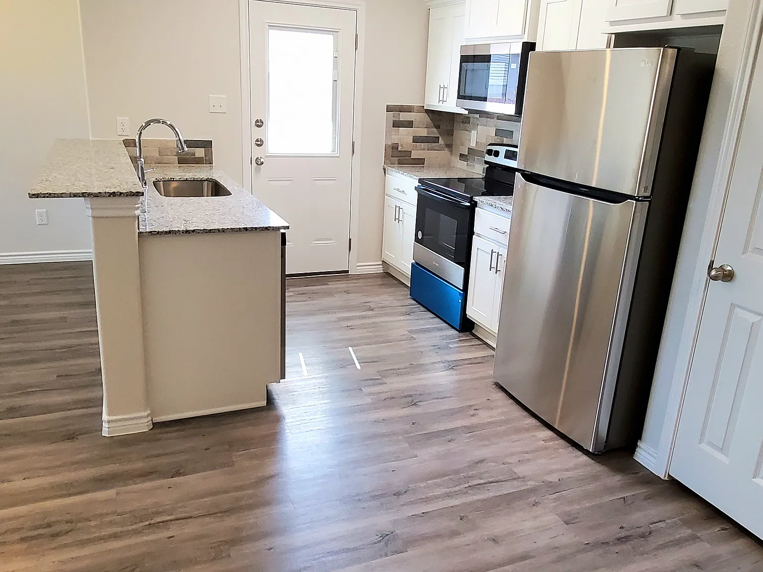 3 bed, 1332 sqft, $1,450 — Photo 4