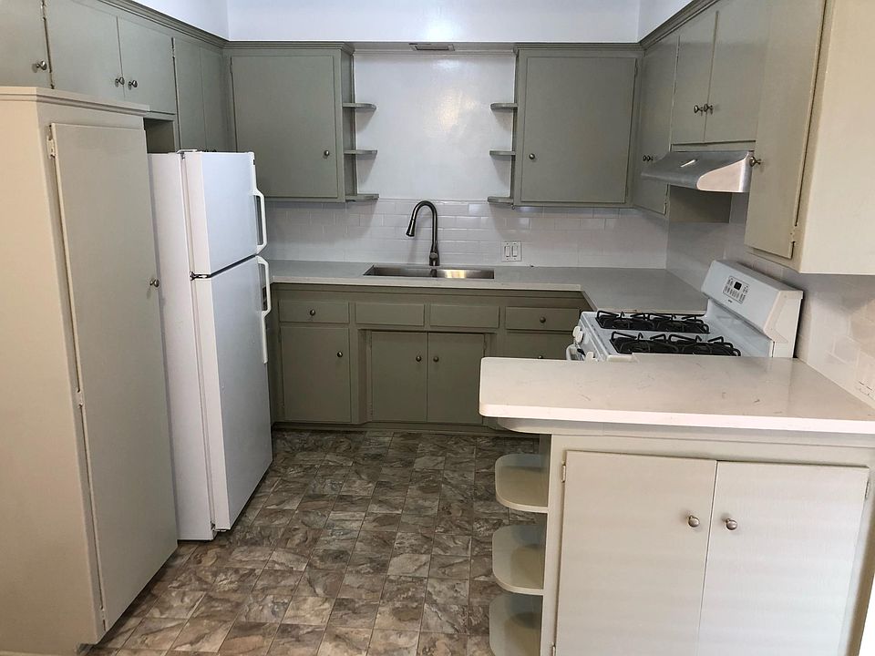 2nd image of 855 6th St #3