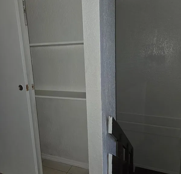 1033 W Sumner St — Photo 13