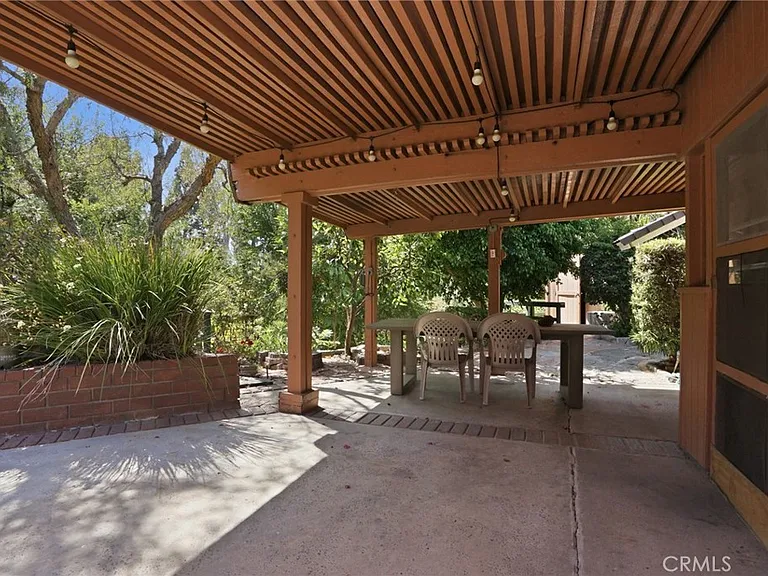 16682 Oakhurst Cir — Photo 4