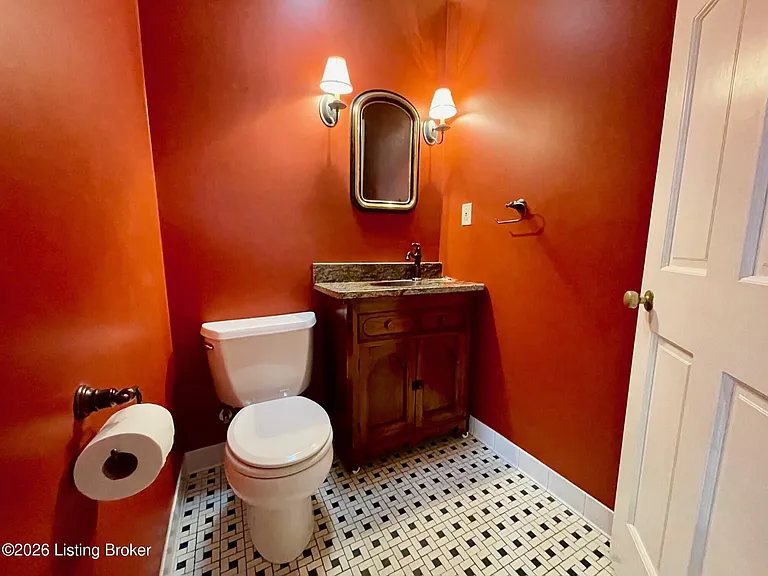 106 Spruce Ln — Photo 16