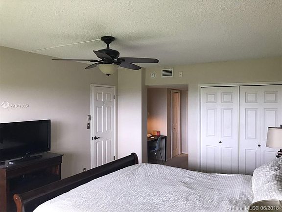 5th image of 3050 N Palm Aire Dr APT 904