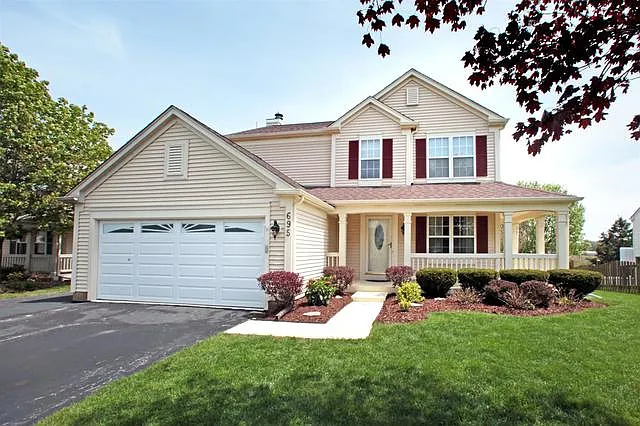 695 Tallgrass Ln photo 1