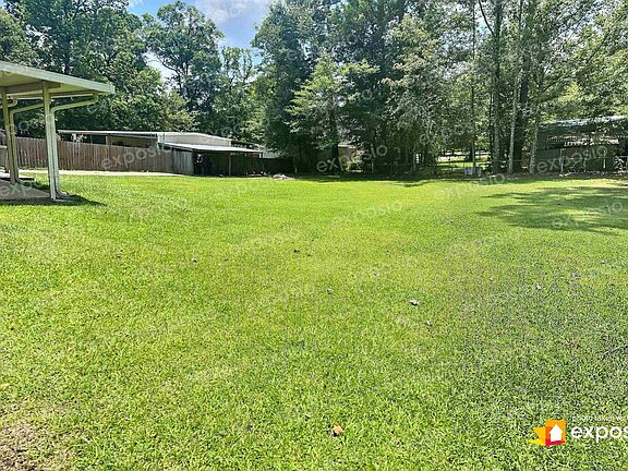 4th image of 16428 Comanche Ave