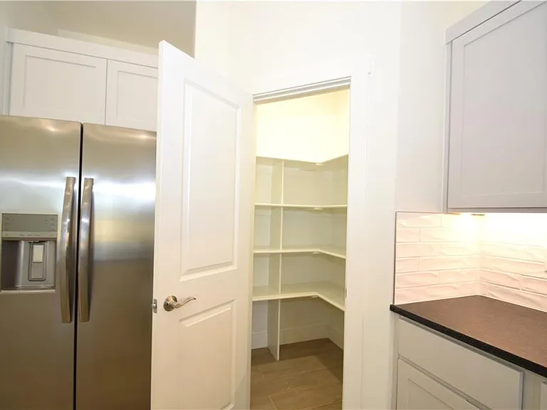 470 Amethyst Rd — Photo 5