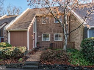1413 Greenmont Ct, Reston, VA 20190