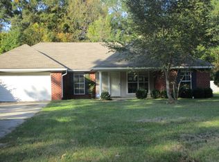 633 Katherine Dr, Canton, MS 39046