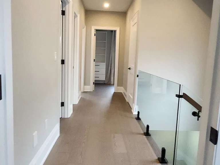 15 Stanley Ave — Photo 31