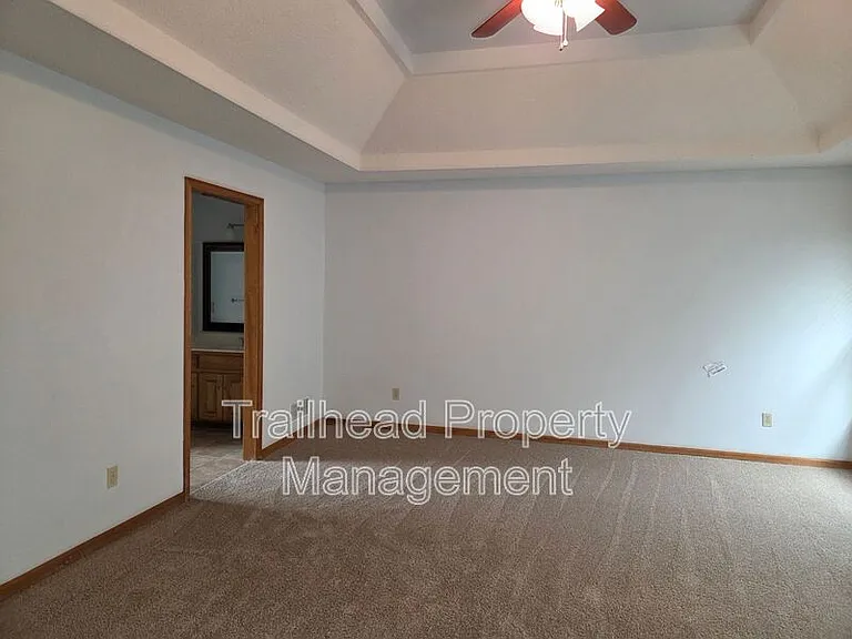 14002 Goodman St — Photo 32
