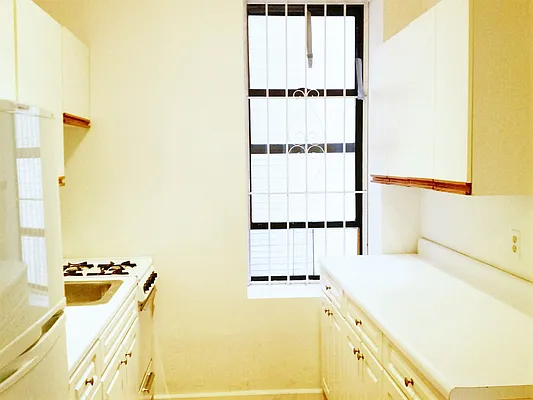 Rented by BHT Realty LLC | media 27