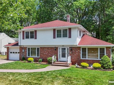 222 Zabriskie Pl, River Edge, NJ, 07661