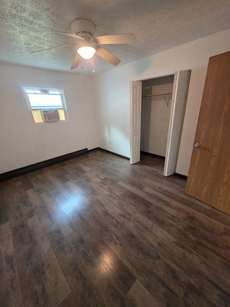 Building Photo - 209 Como Ave #I
