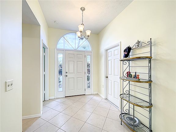5th image of 855 Lake Orchid Cir Unit 855
