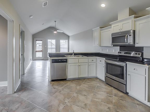 4th image of 322 Wexford St