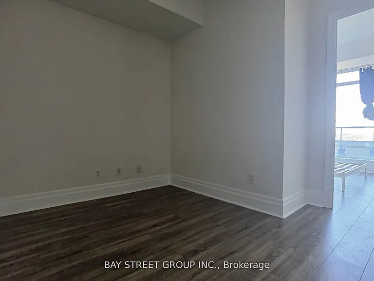151 Upper Duke Cres #1304 — Photo 13