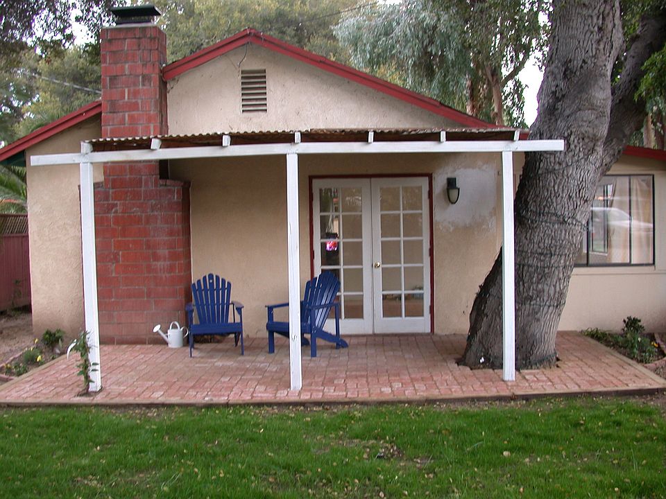 Cottage front 