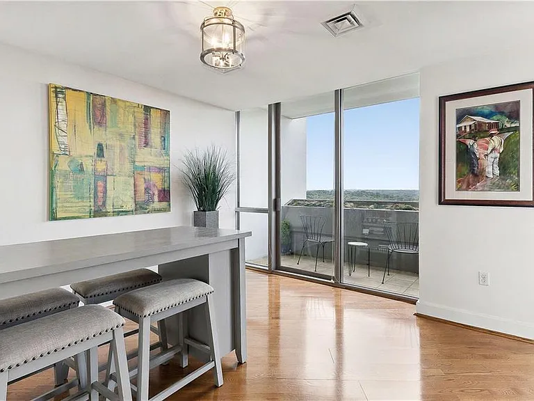 700 Park Regency Pl NE #1607 — Photo 15