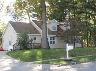 2112 Lacrosse St SW, Wyoming, MI 49519