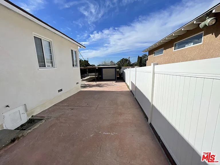 10631 Tinker Ave — Photo 7