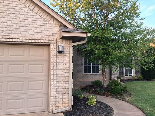 2nd image of 16604 La Paloma Ln