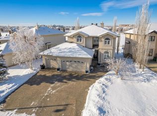 15712 135th St NW, Edmonton, AB T6V 1P6