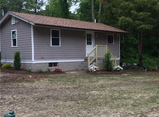 1468-1470 Chopmist Hill Rd, Scituate, RI 02857