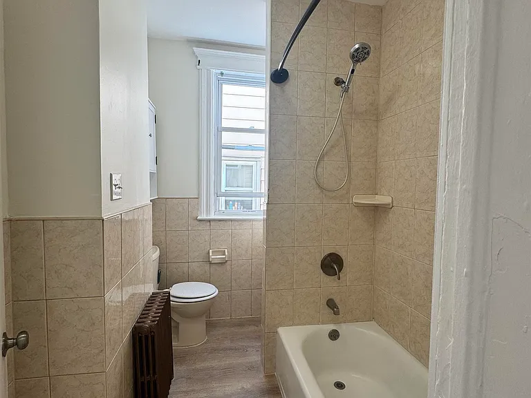 72 W 17th St #2 — Photo 9