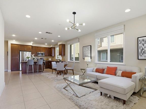 3rd image of 272 Currlin Cir