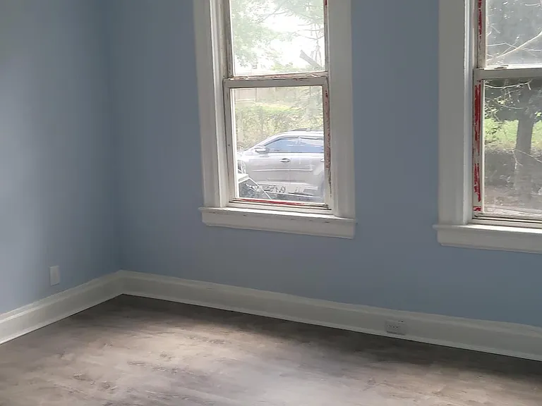 170 Linden Ave #2 — Photo 4