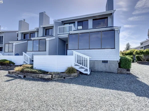 821 5th Ave, Hammond, OR 97121