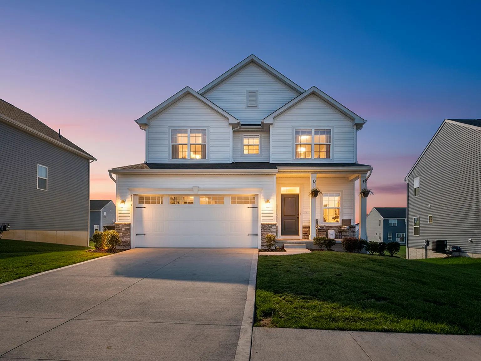 5 bed, 2.5 bath, 2333 sqft, $3,700 — Photo 4