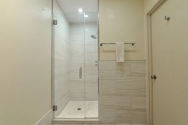 Rented by Eisenberg Exclusives | media 127