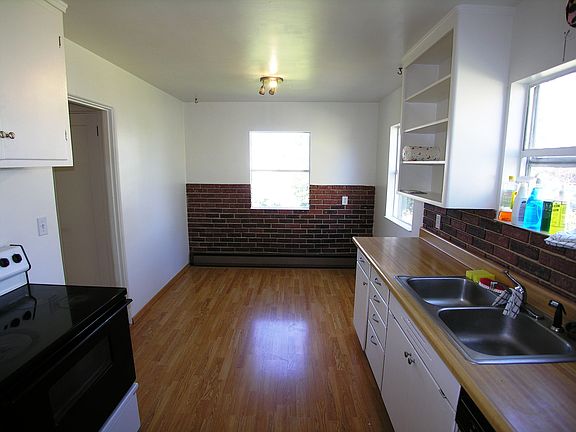 4th image of 6441 S Fife St