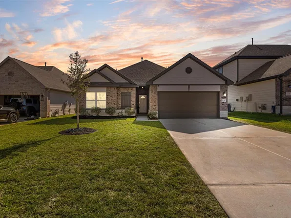 11731 Eclipse Dr, Willis, TX 77318