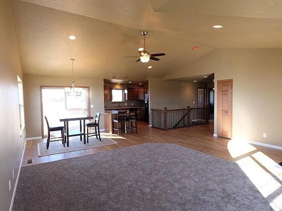 3rd image of 2801 Delia Ln
