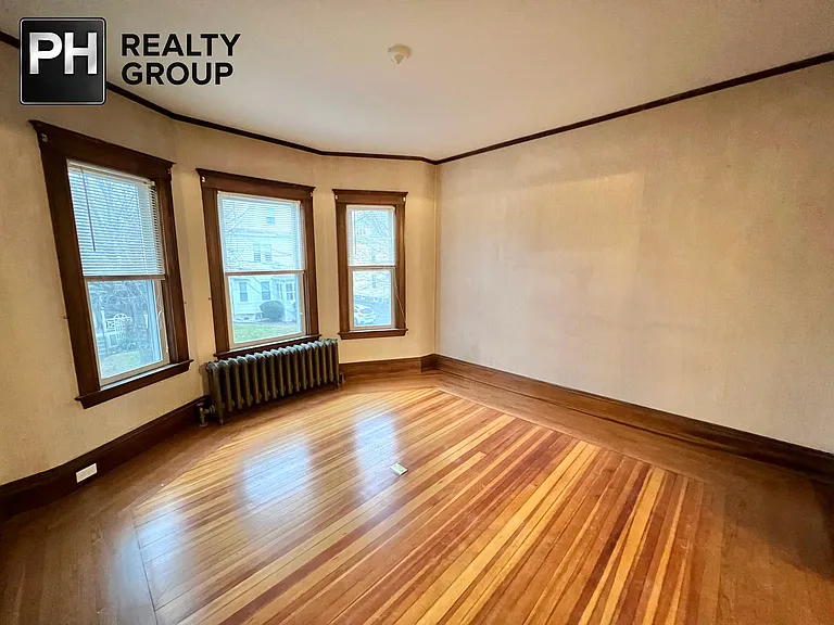 44 Capitol St — Photo 8
